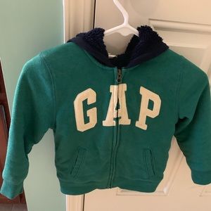 Super cozy fleece lined Gap jacket💚